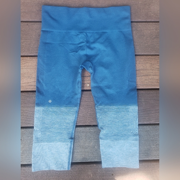 Lululemon athletica - Picture 3 of 4